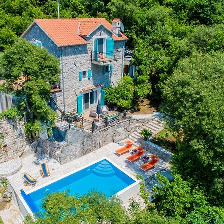 Villa Toscana With A Pool Тиват Экстерьер фото
