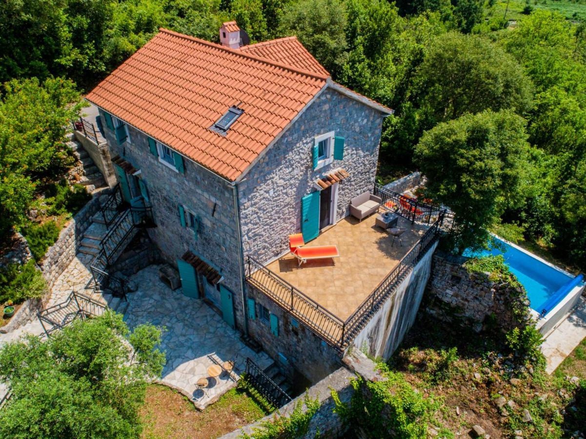 Villa Toscana With A Pool Тиват Экстерьер фото