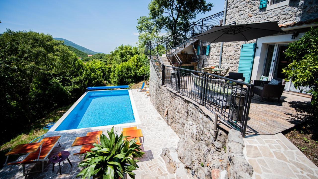 Villa Toscana With A Pool Тиват Экстерьер фото