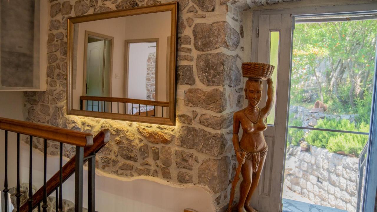Villa Toscana With A Pool Тиват Экстерьер фото